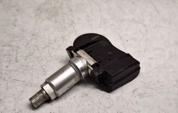 BMW 3 F30 F35 F31 Tire pressure sensor 6881891 36106881891 36106855539
