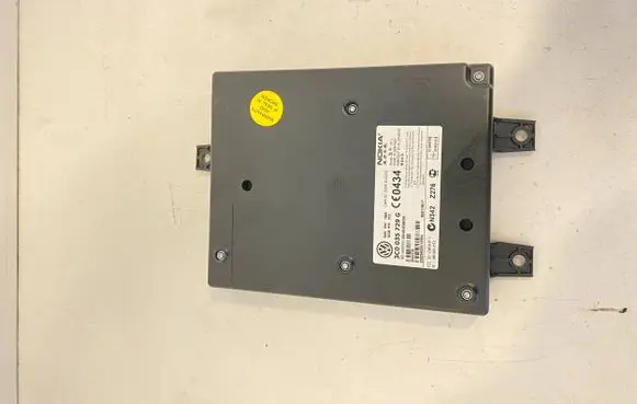 Volkswagen PASSAT B6 Bluetooth control unit module 3C0035729G