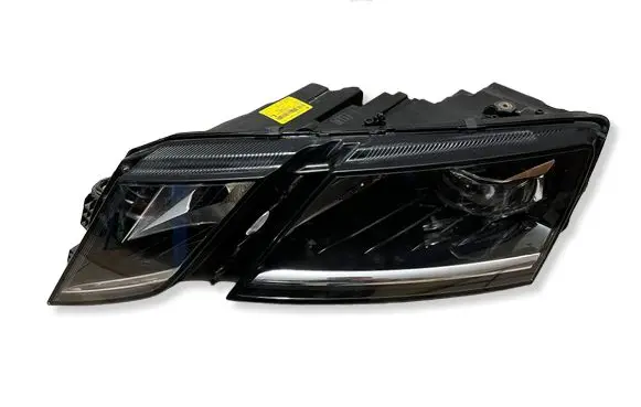 Skoda Octavia Mk3 (5E) Headlight/headlamp 5E1941015D
