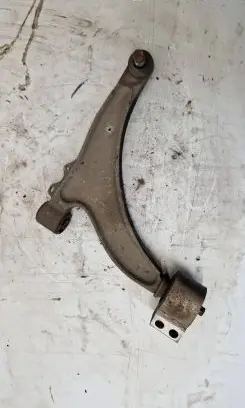Saab 9-5 Front lower control arm/wishbone 13318887