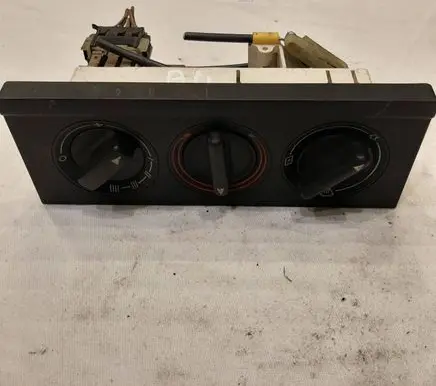 Audi A4 S4 B5 8D Climate control unit 893959511