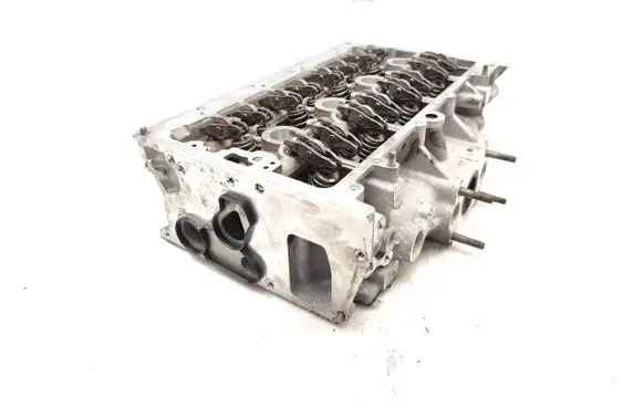 Seat Leon (5F) Engine head 05E103404C