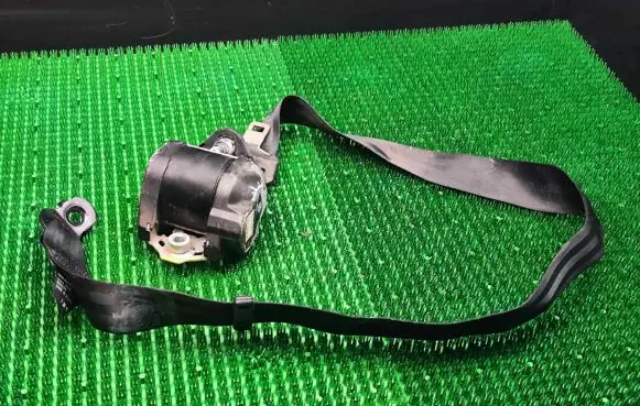 Nissan Interstar Front seatbelt 680534 33042276 43594