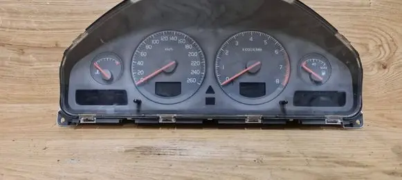 Volvo S80 Speedometer (instrument cluster) 9472449