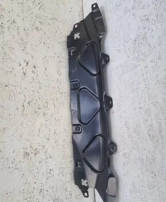 BMW X5 G05 Radiator trim 7421711