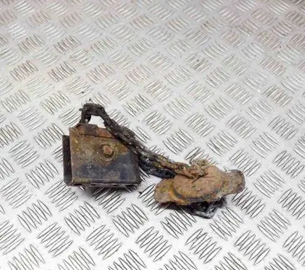 Nissan NP300 Spare wheel mounting bracket 