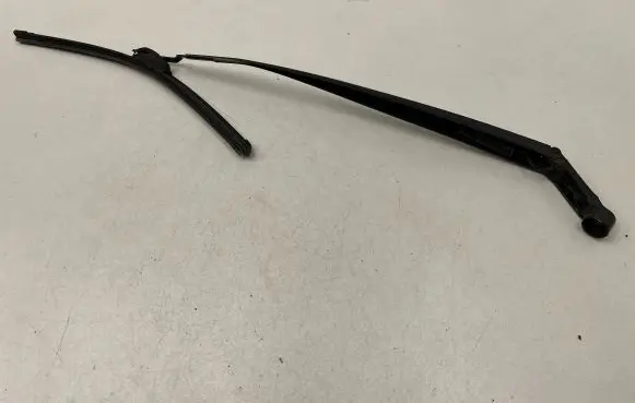 Toyota Verso Windshield/front glass wiper blade 