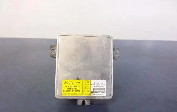 BMW 3 E90 E91 Voltage converter/converter module 6948180