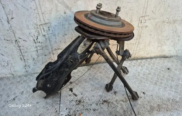 Mercedes-Benz CL C216 Rear wheel hub spindle/knuckle 