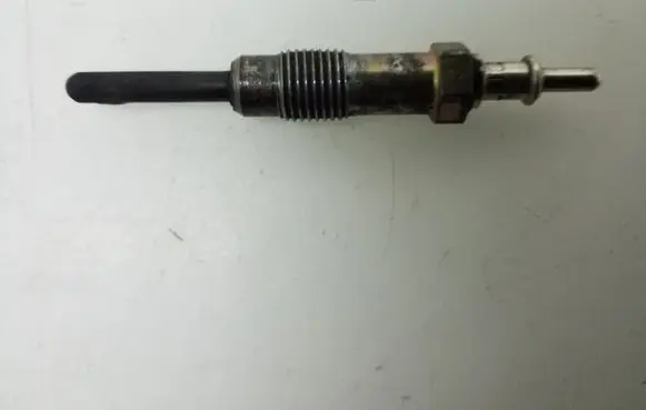 Mercedes-Benz Sprinter W901 W902 W903 W904 Glow plug 