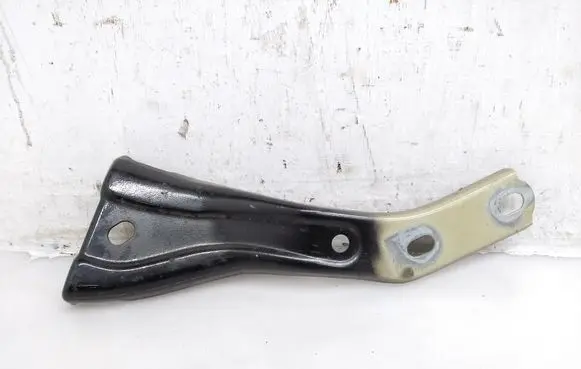 Fender mounting bracket