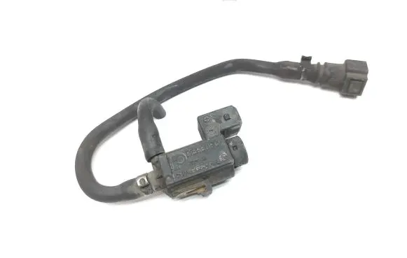 Jaguar XF X250 Vacuum valve 70435600 11T166
