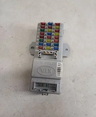 KIA Sorento Fuse module 911703E920