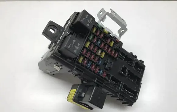 Hyundai Santa Fe Fuse module 9110526003 9540026500 02276D