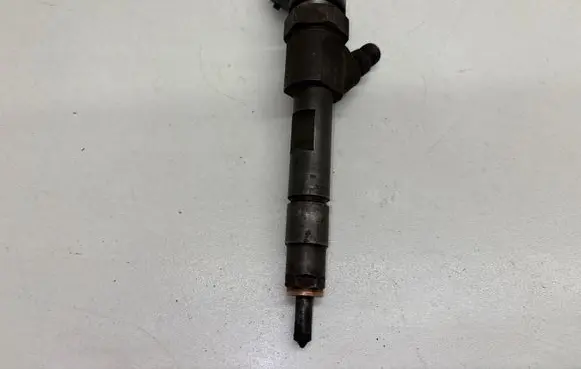 Volvo S40, V40 Fuel injector 7700111014