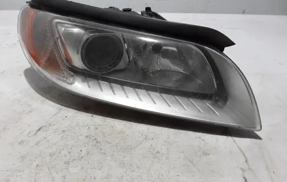 Volvo S80 Headlight/headlamp 31353533