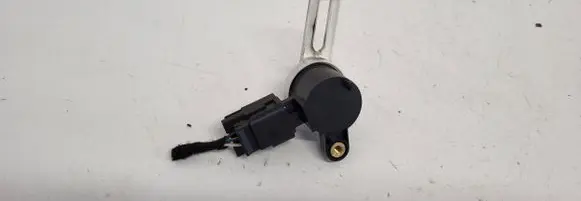 Opel Insignia A Clutch pedal sensor 25889337 3D16C
