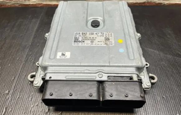 Mercedes-Benz S W221 Engine control unit/module A6421504772 A0024460640 0281014337