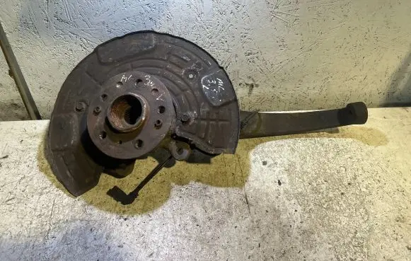 Mercedes-Benz ML W164 Front wheel hub