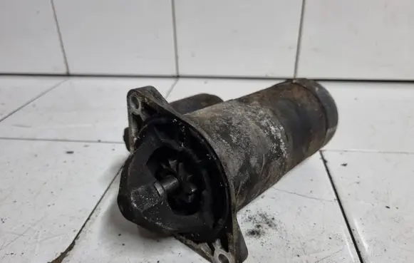 Opel Insignia A Starter motor 55352882 M001T30172