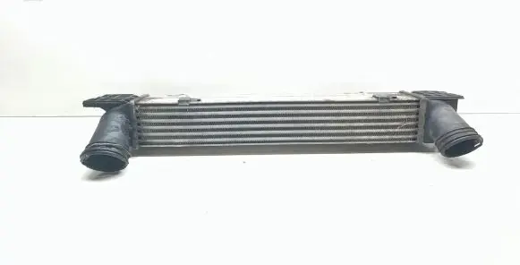 BMW 3 E90 E91 Intercooler radiator 7524916