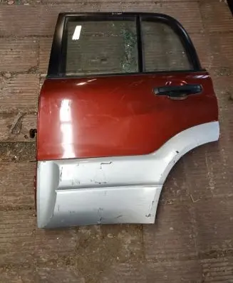 Suzuki Grand Vitara I Rear door