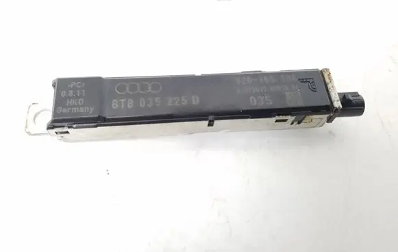 Audi S5 Aerial antenna amplifier 8T8035225D