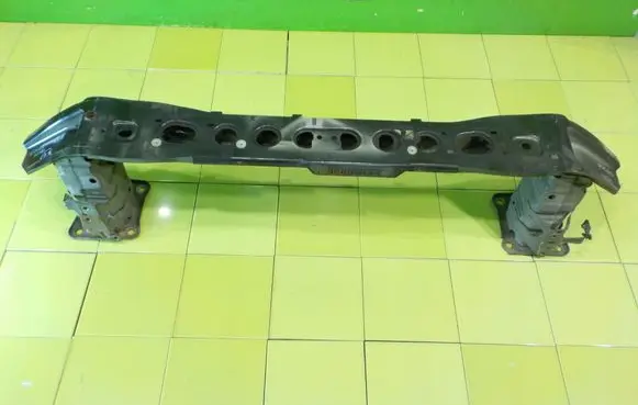 Ford Focus Front bumper support beam PRZOD 18AB5