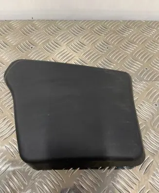 Audi Q5 SQ5 Rear/tail light trim molding 8R0945425A