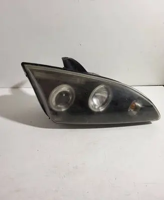 Ford Focus Headlight/headlamp SK3481FCS04 8K340ECS04