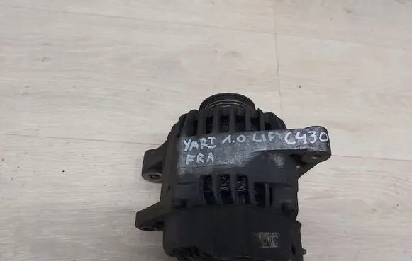 Toyota Yaris Generator/alternator 270600J040