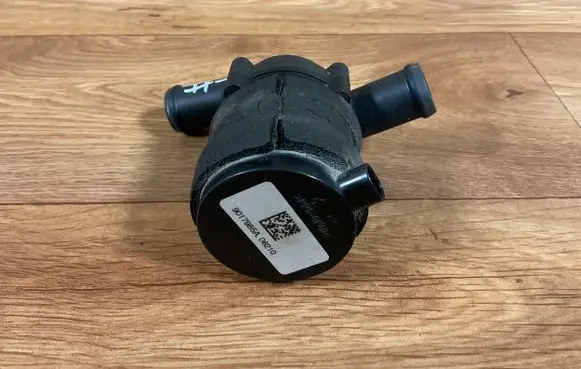 Ford Mondeo MK IV Electric auxiliary coolant/water pump 9017985A