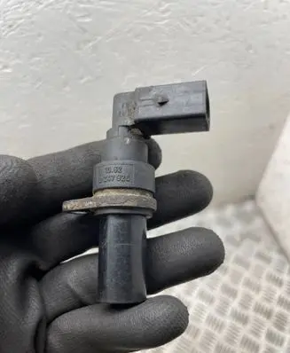 Land Rover Freelander Crankshaft position sensor 2247926 25916010