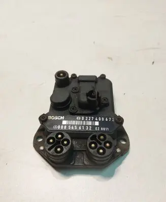Mercedes-Benz E W124 Ignition amplifier control unit 0227400672 0085456132 EZ0011