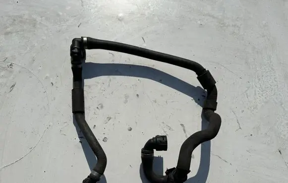 BMW 5 F10 F11 Engine coolant pipe/hose 8528527