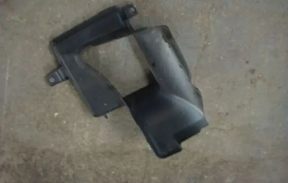 Mazda 6 Intercooler air channel guide 
