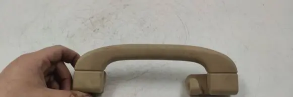 BMW 5 E39 Rear interior roof grab handle 8235577
