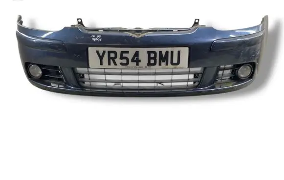 Volkswagen Golf V Front bumper
