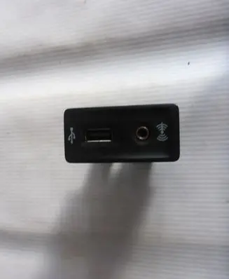 Seat Leon (5F) AUX in-socket connector 5G0035222
