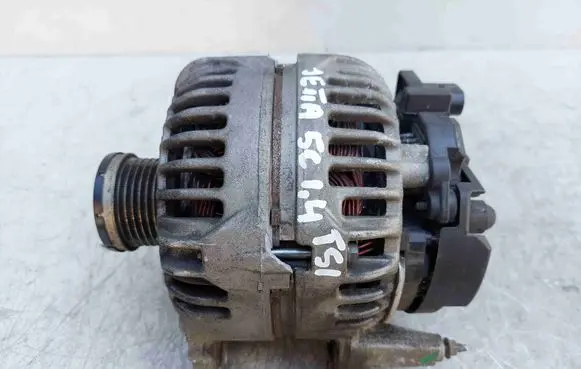 Volkswagen Jetta VI Generator/alternator 03C903023A