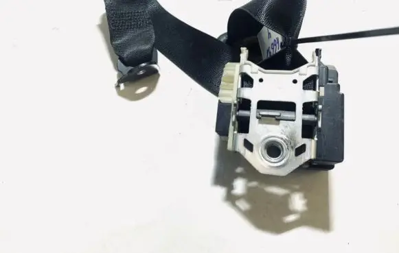 Opel Astra G Rear seatbelt 90560644