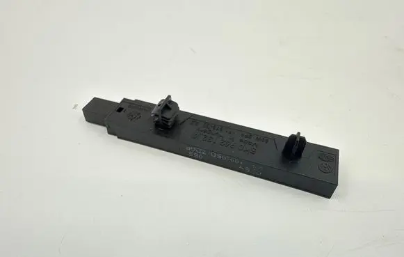 Audi A3 S3 8V Aerial antenna amplifier 5K0962132A