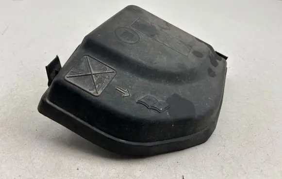 Peugeot 3008 I Fuse box cover 9658418180