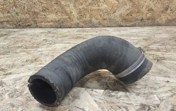 Maserati Coupe Engine coolant pipe/hose