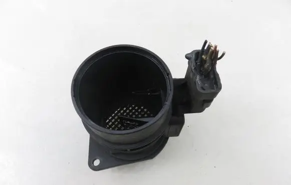 Renault Scenic I Mass air flow meter 5WK9620
