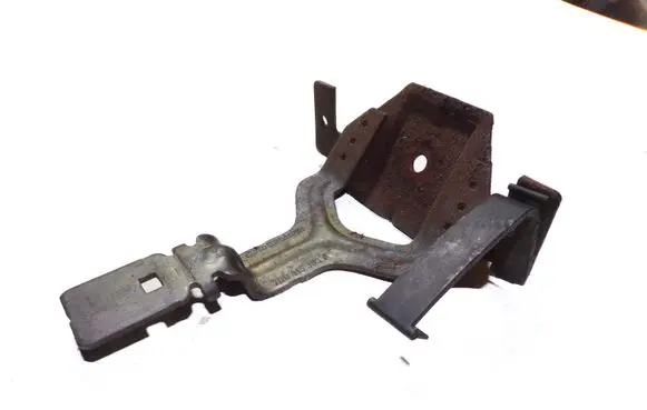 Battery bracket