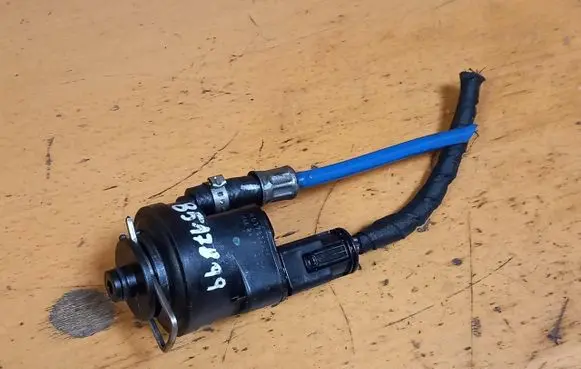 BMW 3 E90 E91 Fuel filter heater 8517899