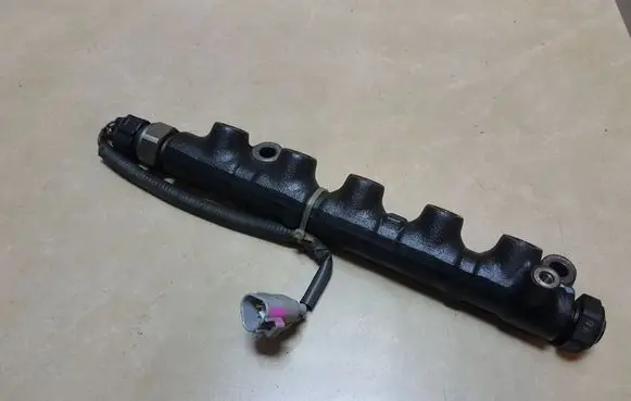 Toyota Avensis T220 Fuel main line pipe 8945820020 4430