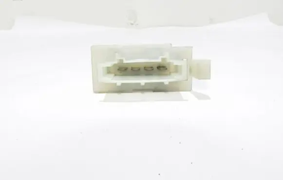 Volkswagen PASSAT B7 Heater blower fan relay 