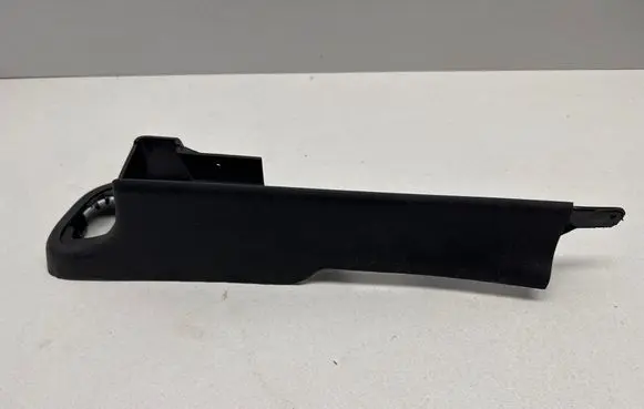 Chrysler Pacifica Front passenger seat rail trim 5RT18DX9AB 000554414